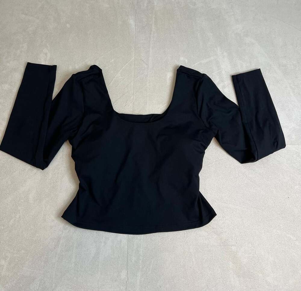 Fabletics Oasis Twist Built-In Bra Long-Sleeve Top Black Size M